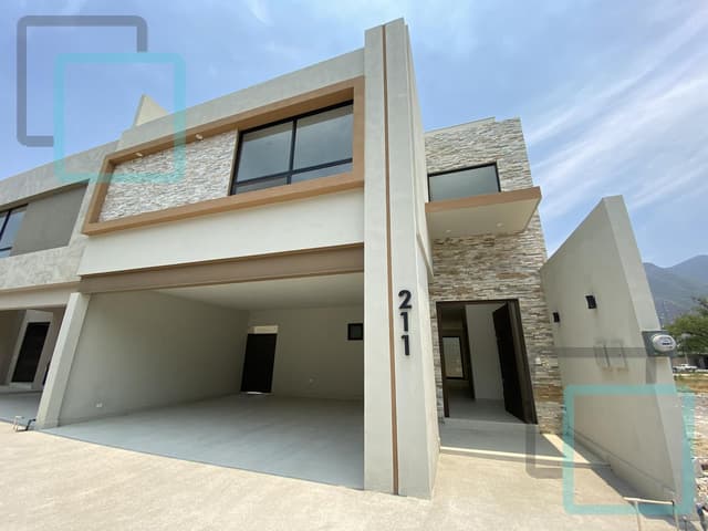 CASA EN VENTA LAS ESMERALDAS ZONA CARRETERA NACIONAL MONTERREY