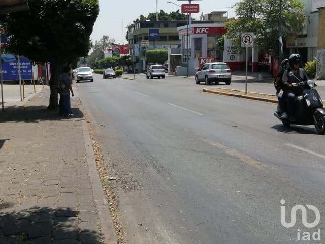 Terreno Comercial en VENTA