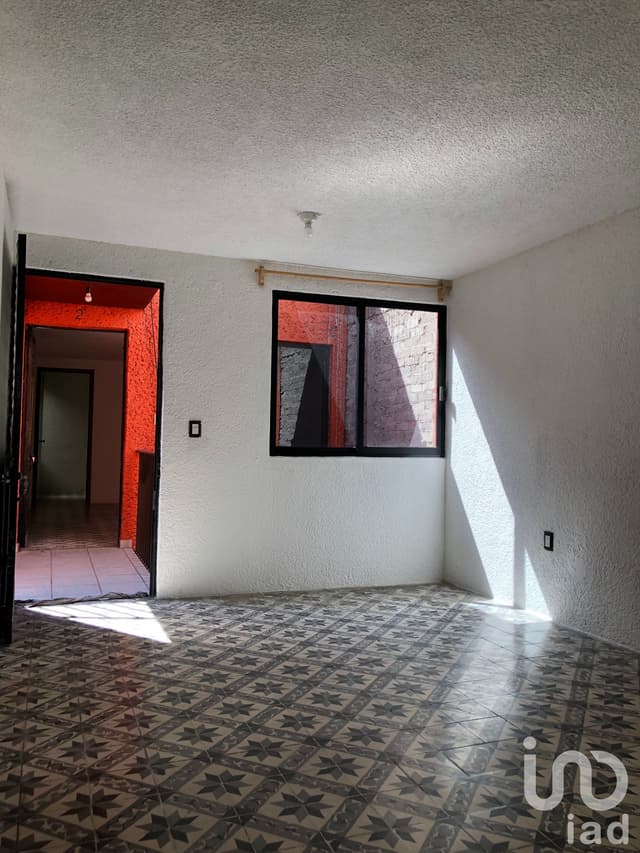Casa en venta con departamentos para rentar en Jardines de Cerro Gordo solo efectivo
