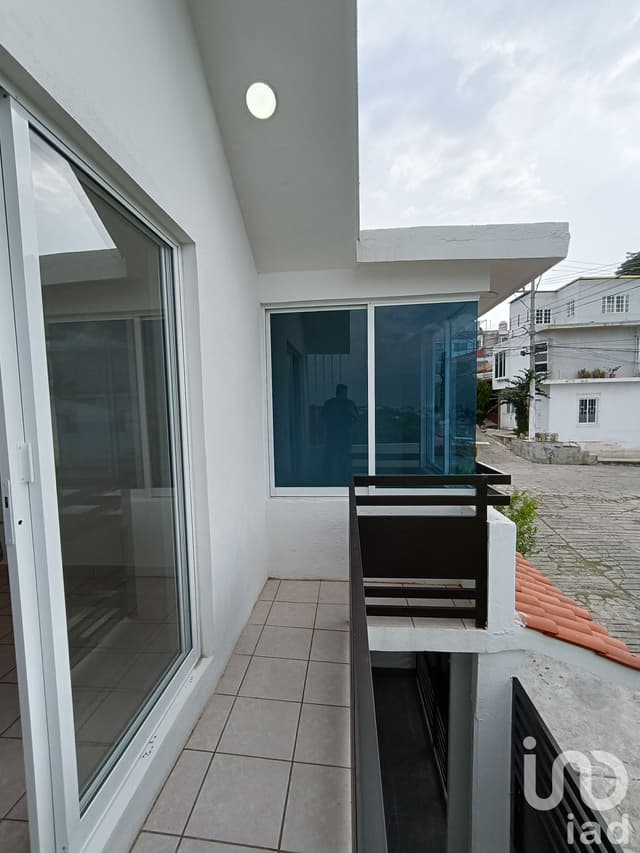Casa totalmente remodelada a minutos del Libramiento Sur Poniente – como nueva