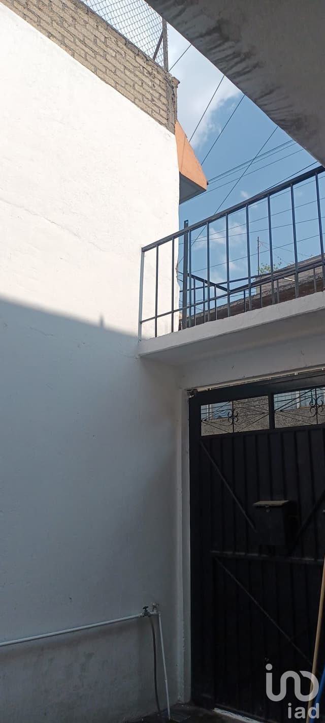 Gran oportunidad. Se vende espaciosa casa.