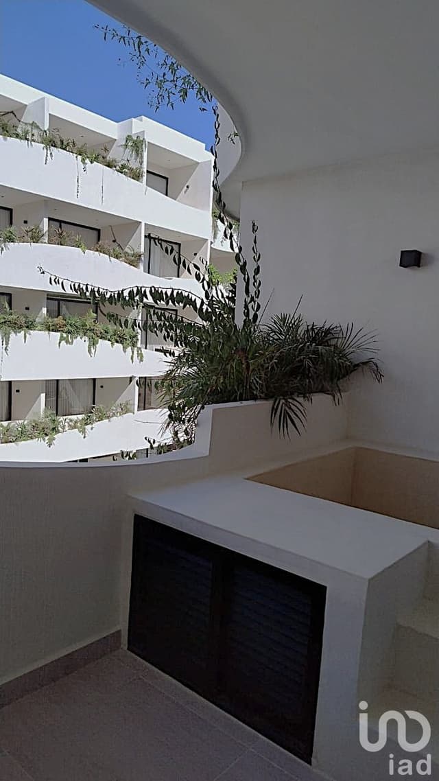 Estudio en RENTA en espectacular Condo