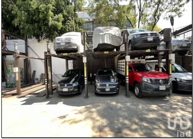 Venta de Terreno en esquina en Col. Del Valle Sur con uso de suelo HM/3/20