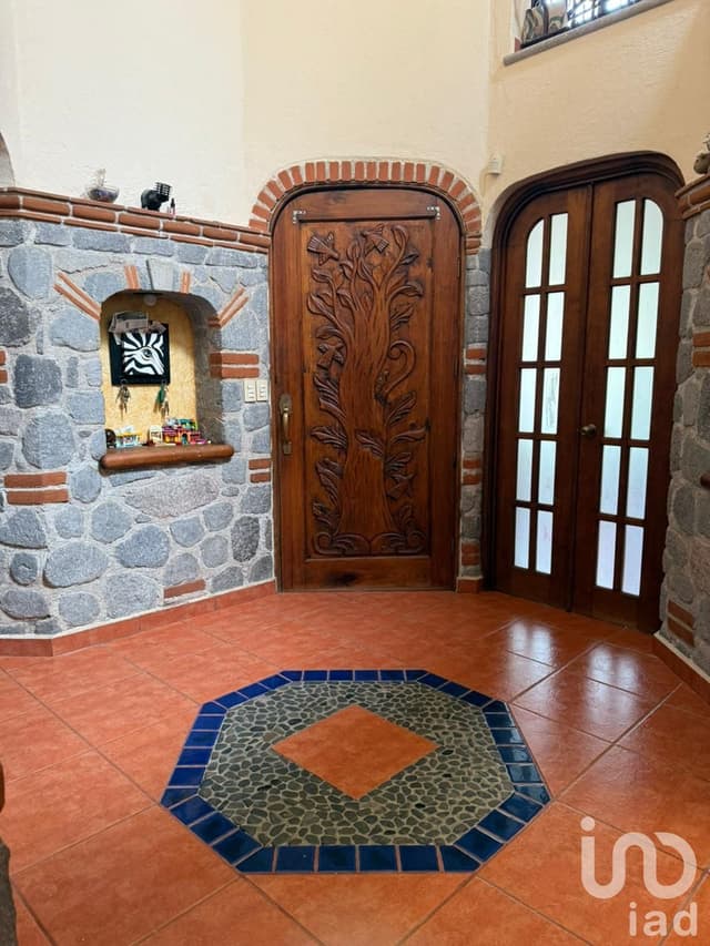 EN VENTA CASA SOLA EN OCOTEPEC.