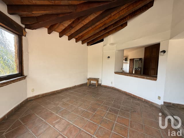 EN VENTA CASA SOLA EN TEPOZTLÁN, MORELOS.