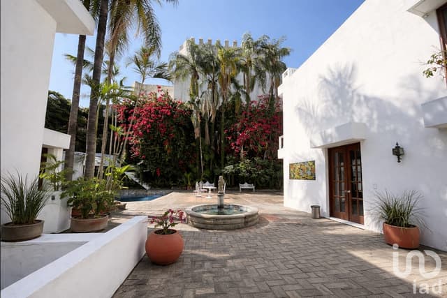 EN VENTA CASA EN EL CENTRO PARA HOTEL BOUTIQUE, RESTAURANTE O SPA.