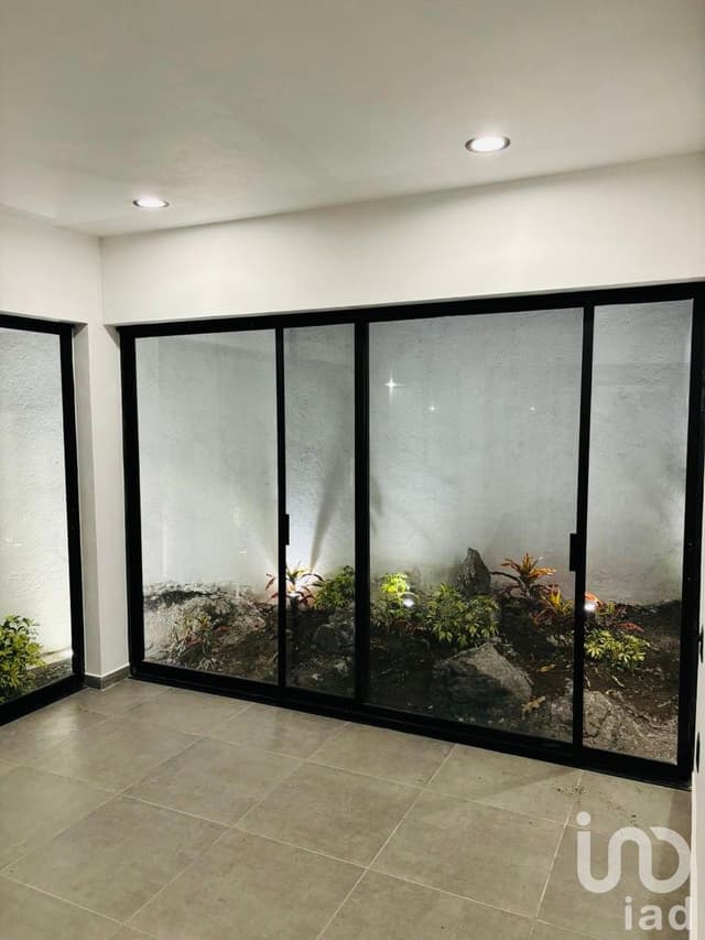 Casa Nueva con Alberca y Jacuzzi, en Fraccionamiento Las Brisas de Cuernavaca