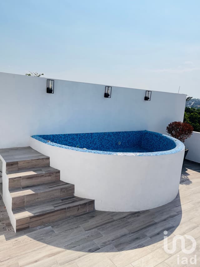 Casa Nueva con Alberca y Jacuzzi, en Fraccionamiento Las Brisas de Cuernavaca