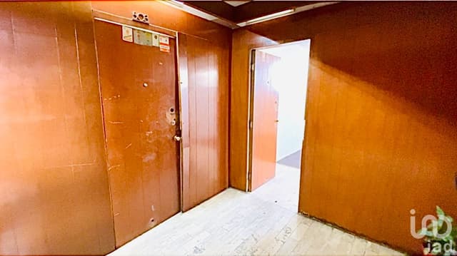 Oficina en Venta, sobre Avenida principal en la Col. Roma.