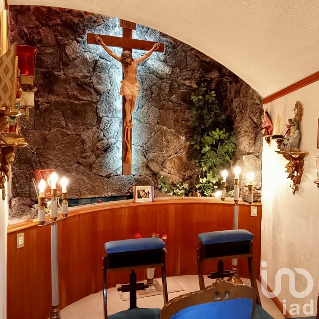 Residencia en Venta en la Calera Puebla, con oratorio y gran Jardín