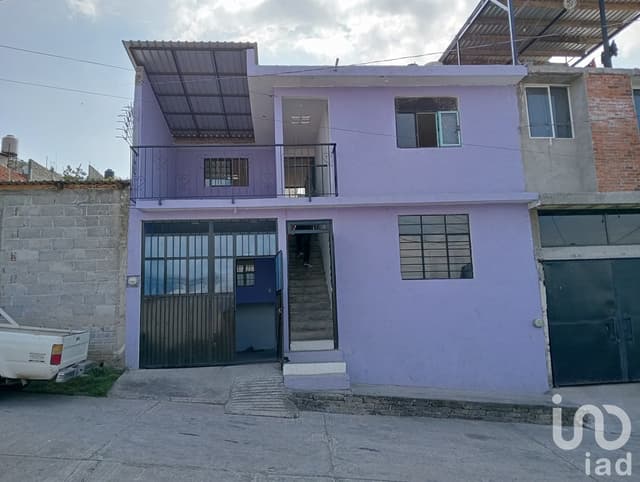 SE VENDE CASA MUY CERCA DEL LIBRAMIENTO POR LAS TIJERAS Y CRUCERO A CHARO
