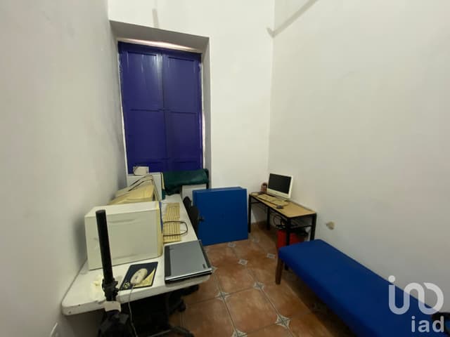 SE VENDE CASA EN EN CENTRO DE MORELIA A UNA CUADRA DE LA MADERO Y 2 DE LAS TARASCAS