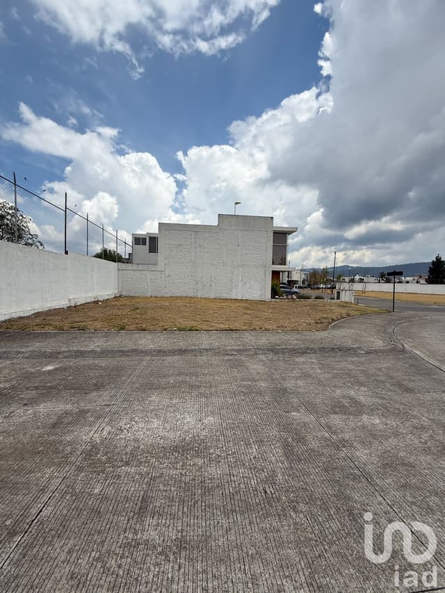 SE VENDE TERRENO PLANITO MISION DE LA MONTAÑA JESUS DEL MONTE MORELIA