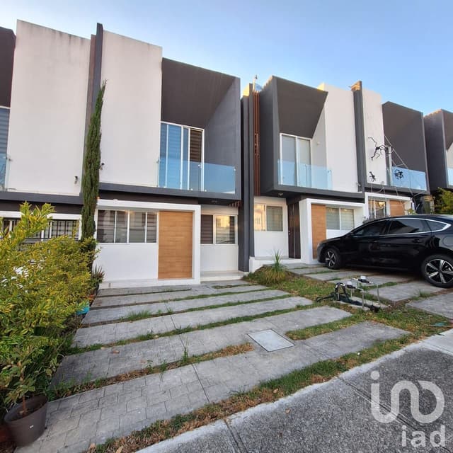 VENTA CASA QUINTA CANTERA ZONA ALTOZANO MORELIA FRENTE AL AREA VERDE