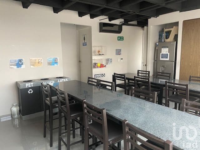 RENTA OFICINAS EN CALLE OSO EN PISO COMPLETO (CO-WORKING)