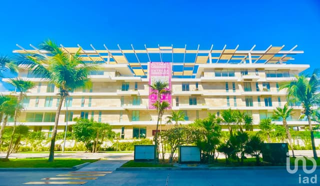 Exclusivo departamento (106) en Torre ALBA en primer piso PUERTO CANCUN (MARINA)