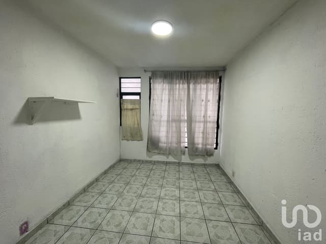 CASA EN FRACCINAMIENTO EN CALLE CANELA