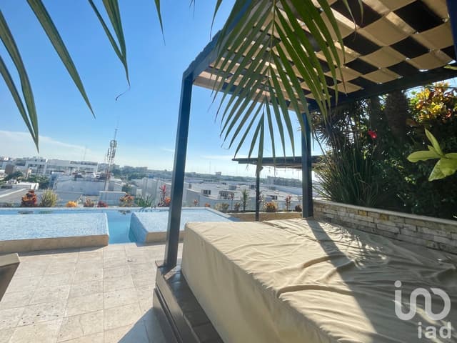 RENTA DEPARTAMENTO A PASOS DE PLAYA DEL CARMEN (amenidades tipo Resort)