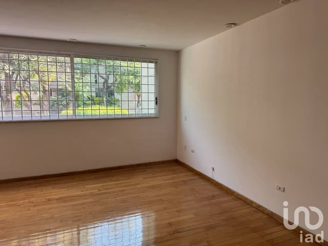 Venta departamento de lujo en la del Valle