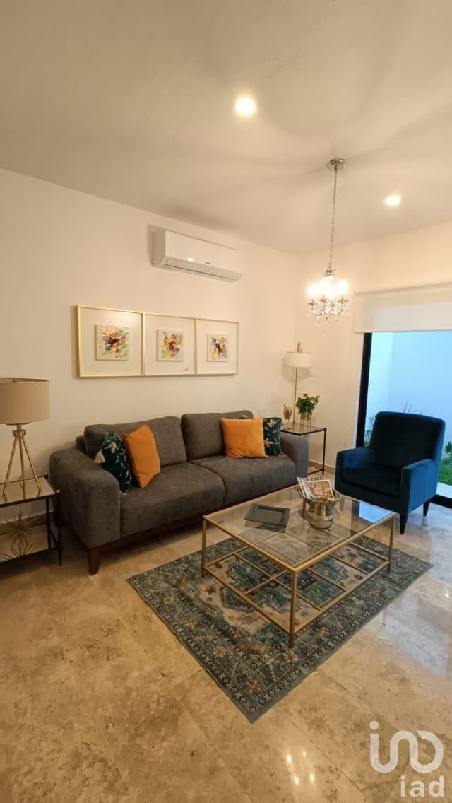 Casa de Lujo en Residencial Arbolada con Alberca