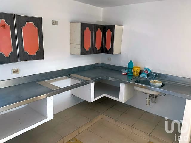 CASA EN VENTA EN LA COLONIA NUEVA ALEMAN, MERIDA, YUCATÁN 4 RECAMARAS