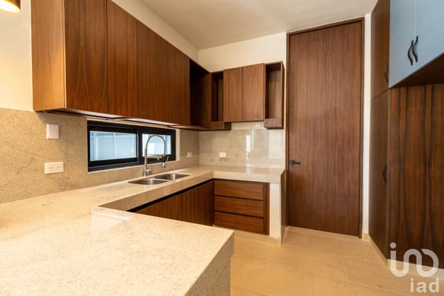 CASA EN VENTA EN BENITO JUAREZ NORTE, MÉRIDA, YUCATÁN.