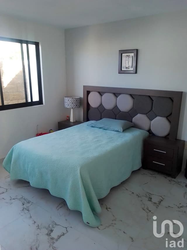 VENDO CASA FRENTE A UNIV. MONDRAGON EN TARAY QUERETARO