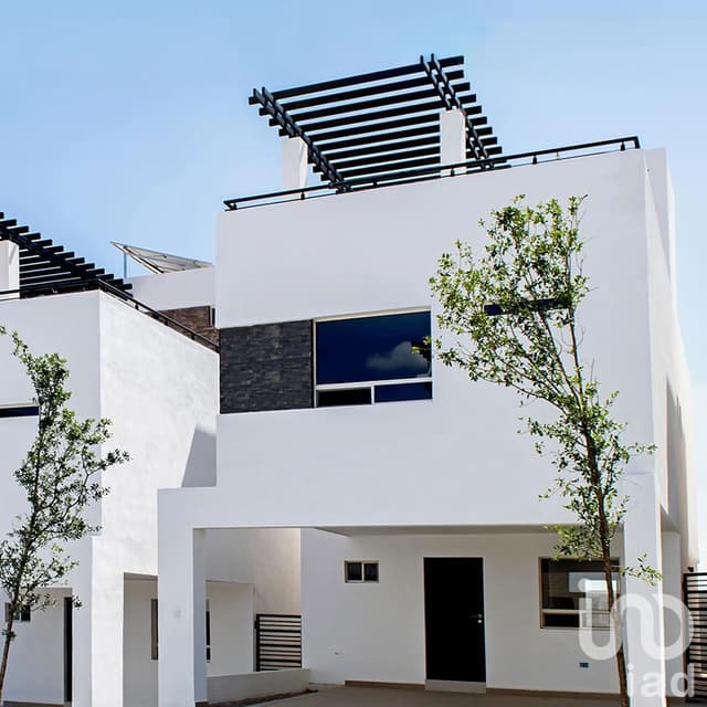 Casa de 3 Niveles en Venta – Balcones de San Patricio, Escobedo N.L.
