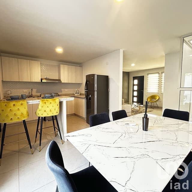 Casa de 3 Niveles en Venta, Escobedo Nuevo León - Modelo Britania