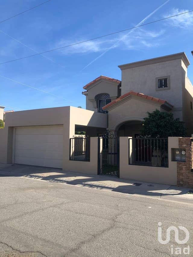 Casa en Renta en Privada Montecarlo 3, Zona Dorada, Mexicali