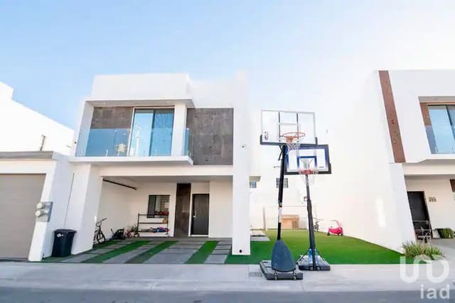 Casa en Venta Altaria Residencial Sección Aura