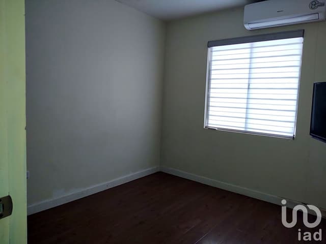 Casa en Renta en La Rioja Residencial, Cerrada Galicia