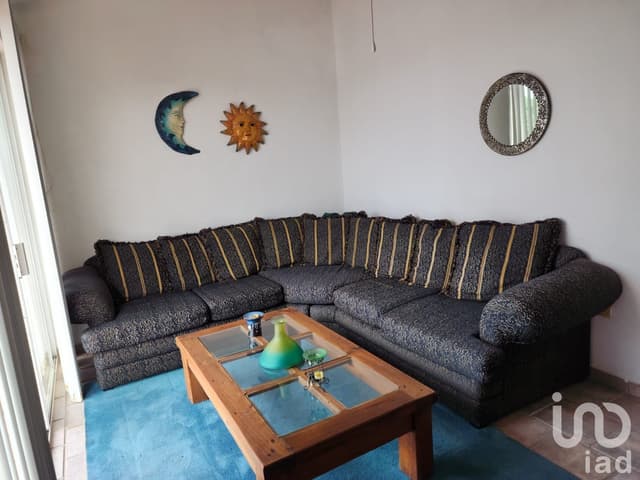 Casa en venta 5 hab. 2.5 baños 1 estacionamiento a 5 minutos de plaza las Americas Cancún