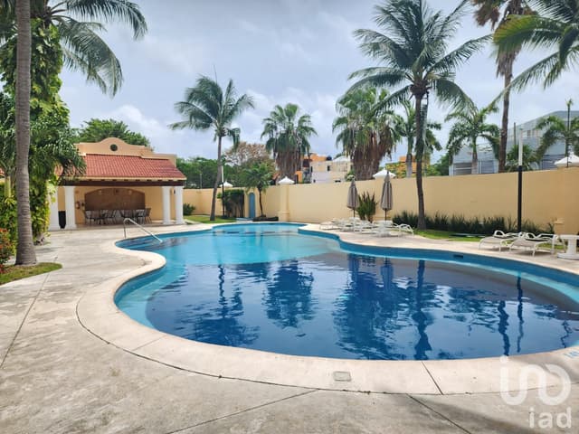 Casa en Venta Residencial Buenavista con 4 recamara c/baños sala comedor 2 estacionamientos