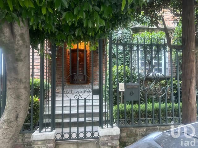 CASA EN VENTA EN TLACOPAC