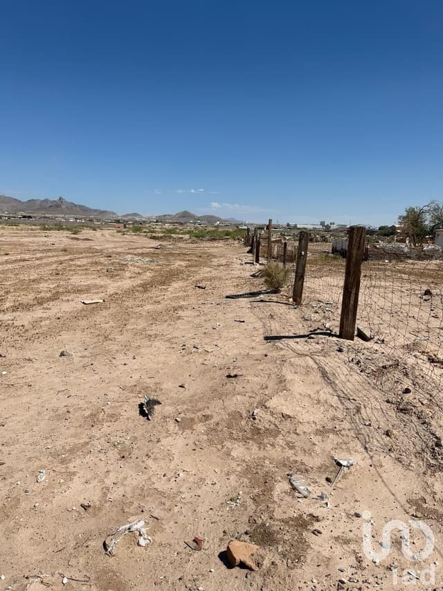 TERRENO EN VENTA COL. GRANJAS SANTA ELENA GLORIETA EJE JUAN GABRIEL