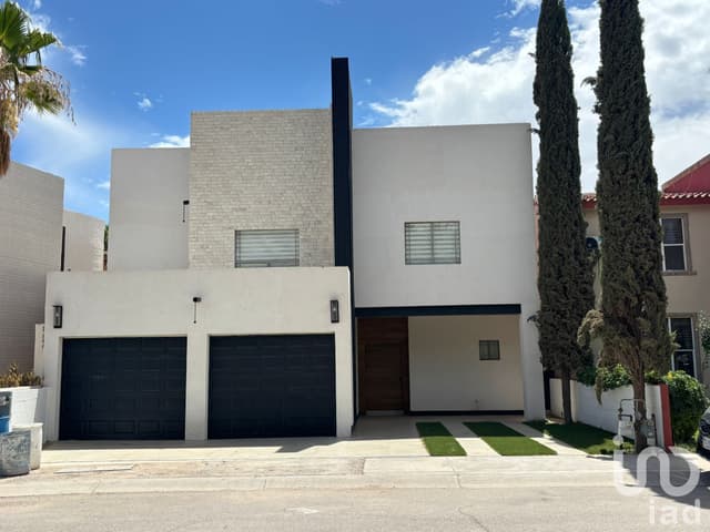 CASA EN VENTA RINCON DE LAS FLORES