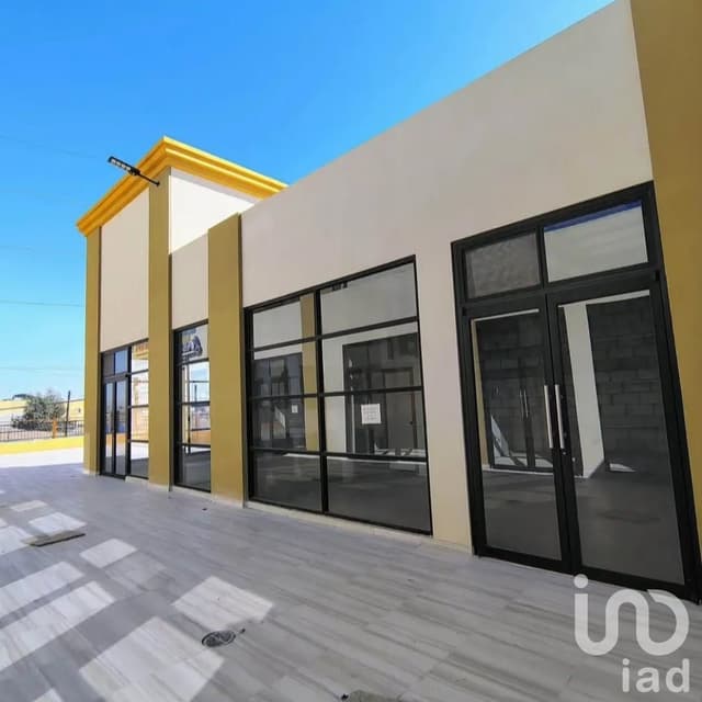 LOCAL COMERCIAL NUEVO PLAZA SAN FELIPE