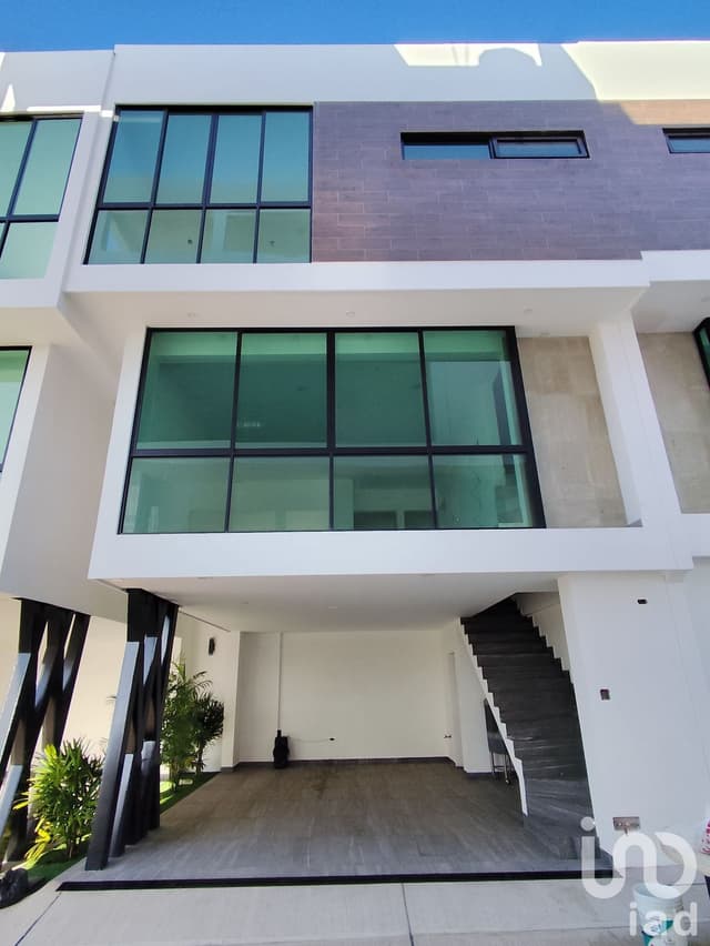 VENTA DE CASA 3 RECAMARAS EN PRIVADA , LOS PINOS CULIACAN, PRECIO PROMOCION $3.450 precio real 3.8