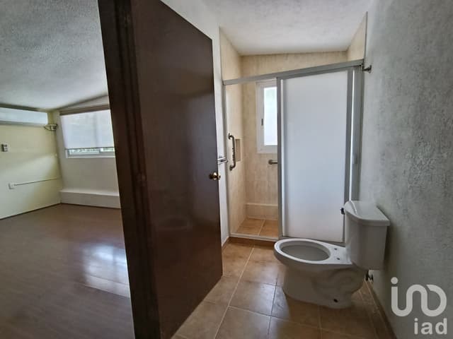 Casa en venta en Lomas del Huizachal, Naucalpan, Edo.Mex. ¡Ubicación, espacio y confort!