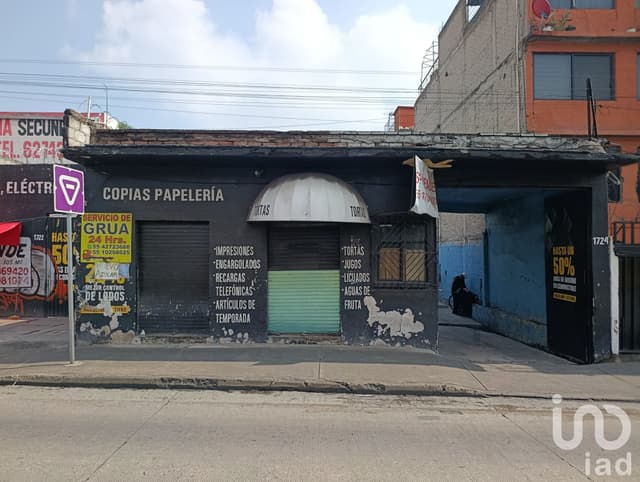 Terreno en venta sobre Av. Río Consulado: ideal para desarrollo de vivienda vertical