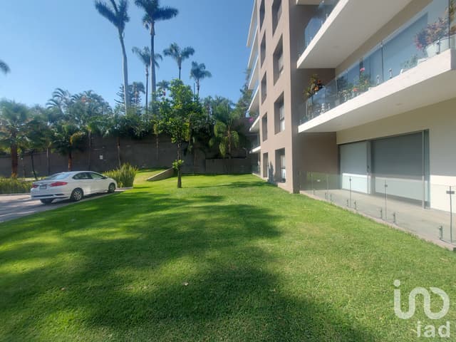 Departamento amplio de 3 recámaras en condominio con vigilancia, alberca, gimnasio en Cuernavaca