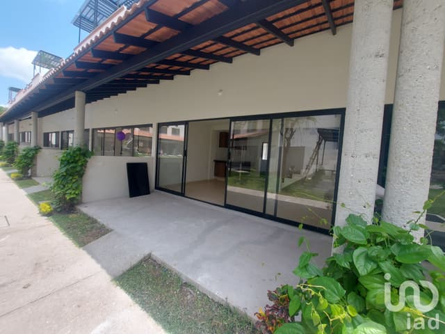 Casa 3 recámaras con roof garden en fraccionamiento con vigilancia y alberca