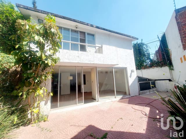 Casa en Venta en privada en calle Desierto de Los Leones, a 5 min de Periferico e Insurgentes