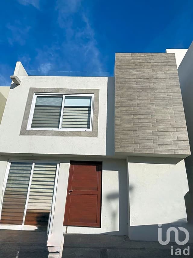 Casa en Renta en Zibata Queretaro Privada Sule