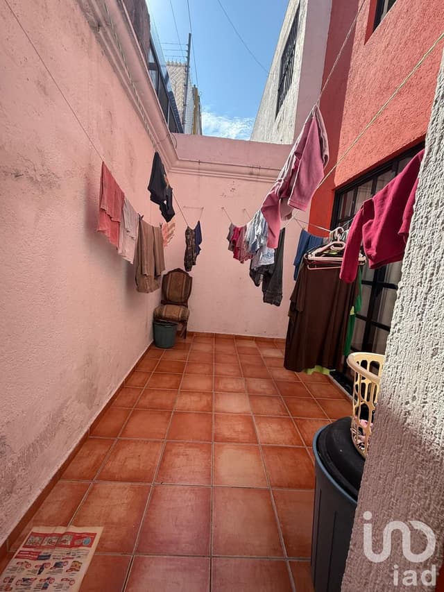 CASA EN VENTA EN CORREGIDORA