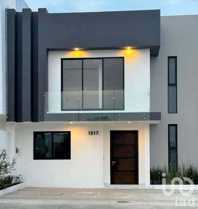 Casa Aura en venta fraccionamiento Adamar. Tlajomulco de Zuñiga Jalisco