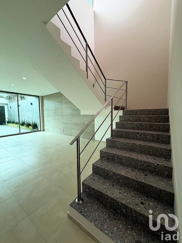 CASA EN VENTA CUMBRES DEL CIMATARIO