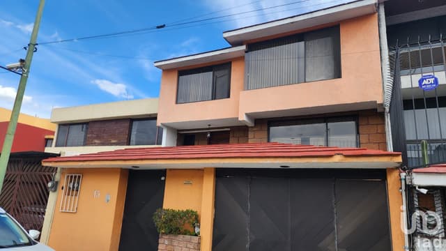 CASA EN VENTA EN HACIENDA DE COYOACAN