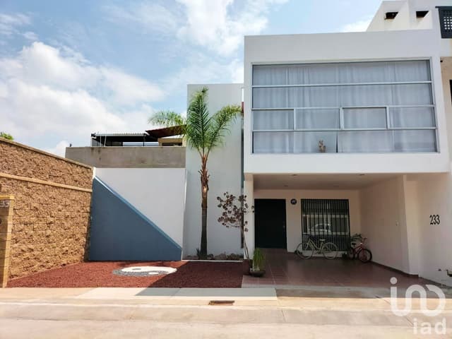 CASA EN VENTA, Fracc. Coyoacán